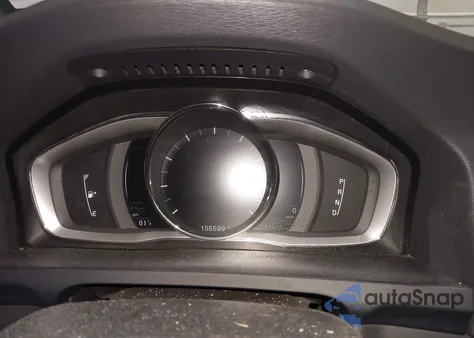 2016 Volvo S60 T5 Drive-E Premier z USA, uszkodzony, nr VIN YV126MFK2G2390311